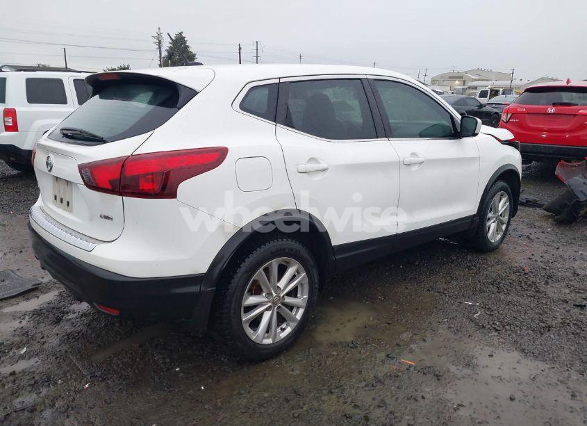 Photo 4 of 2017 Nissan Rogue SPORT S (VIN JN1BJ1CR4HW134205)