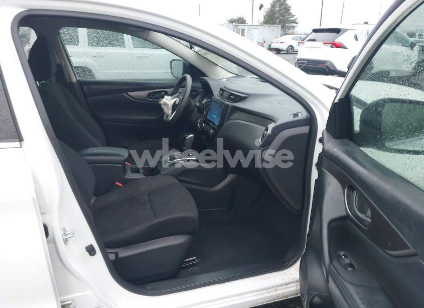 Photo 5 of 2017 Nissan Rogue SPORT S (VIN JN1BJ1CR4HW134205)