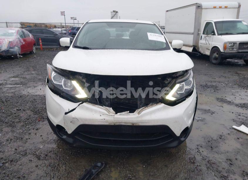 Photo 6 of 2017 Nissan Rogue SPORT S (VIN JN1BJ1CR4HW134205)