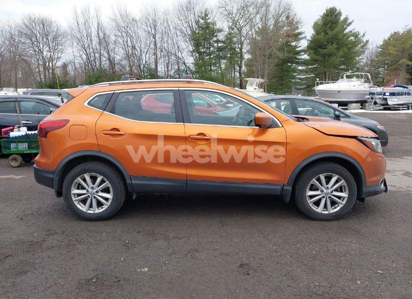 Photo 13 of 2017 Nissan Rogue SPORT SV (VIN JN1BJ1CR4HW136889)