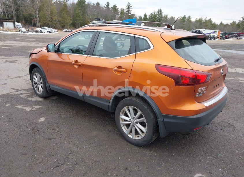 Photo 3 of 2017 Nissan Rogue SPORT SV (VIN JN1BJ1CR4HW136889)