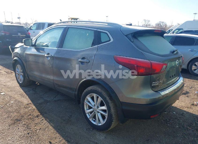 Photo 3 of 2017 Nissan Rogue SPORT SV (VIN JN1BJ1CR4HW137122)