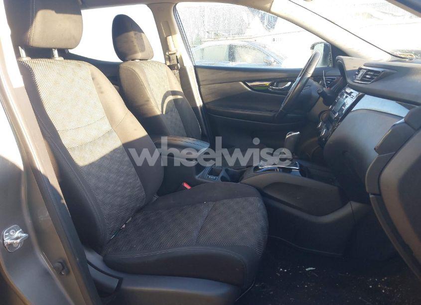 Photo 5 of 2017 Nissan Rogue SPORT SV (VIN JN1BJ1CR4HW137122)