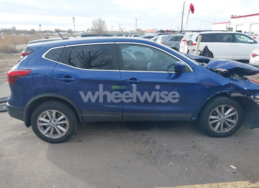 Photo 14 of 2018 Nissan Rogue SPORT S (VIN JN1BJ1CR4JW205828)