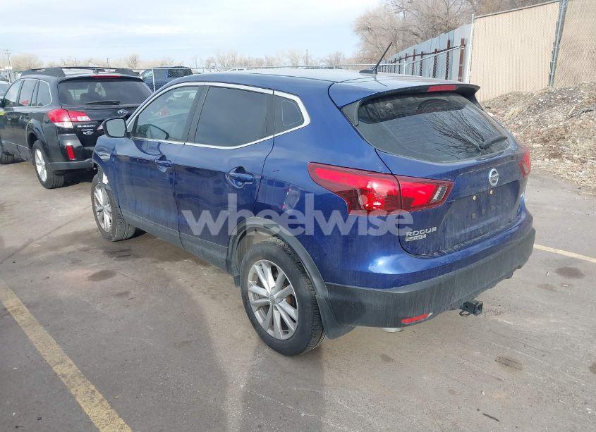 Photo 3 of 2018 Nissan Rogue SPORT S (VIN JN1BJ1CR4JW205828)
