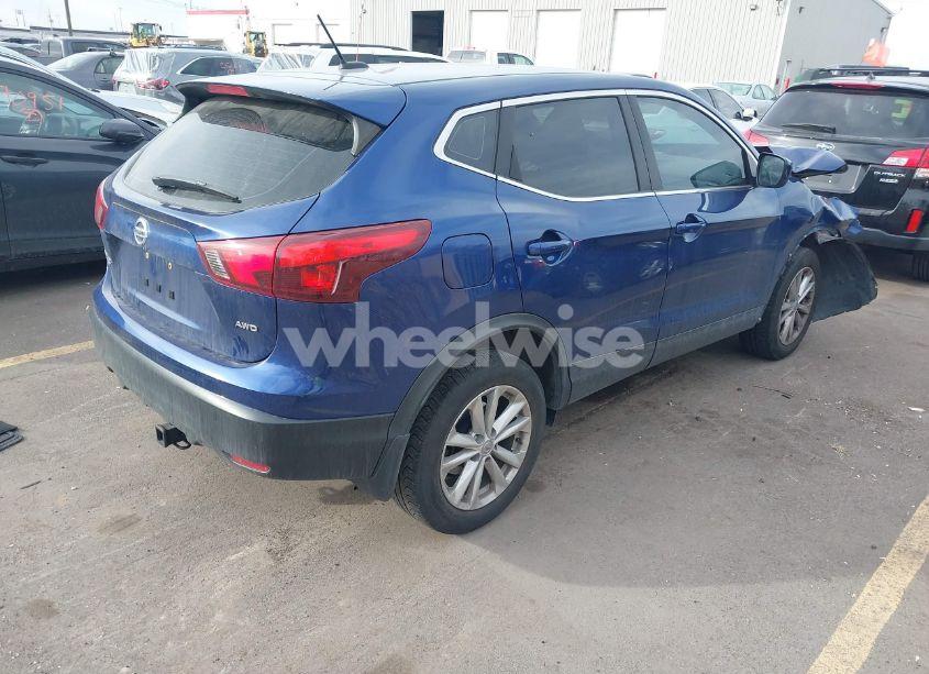 Photo 4 of 2018 Nissan Rogue SPORT S (VIN JN1BJ1CR4JW205828)