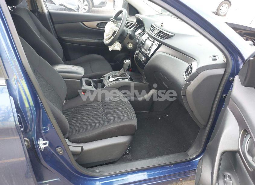 Photo 5 of 2018 Nissan Rogue SPORT S (VIN JN1BJ1CR4JW205828)