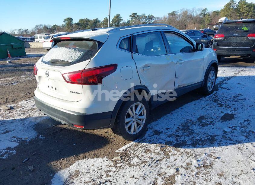 Photo 4 of 2018 Nissan Rogue SPORT SV (VIN JN1BJ1CR4JW251143)