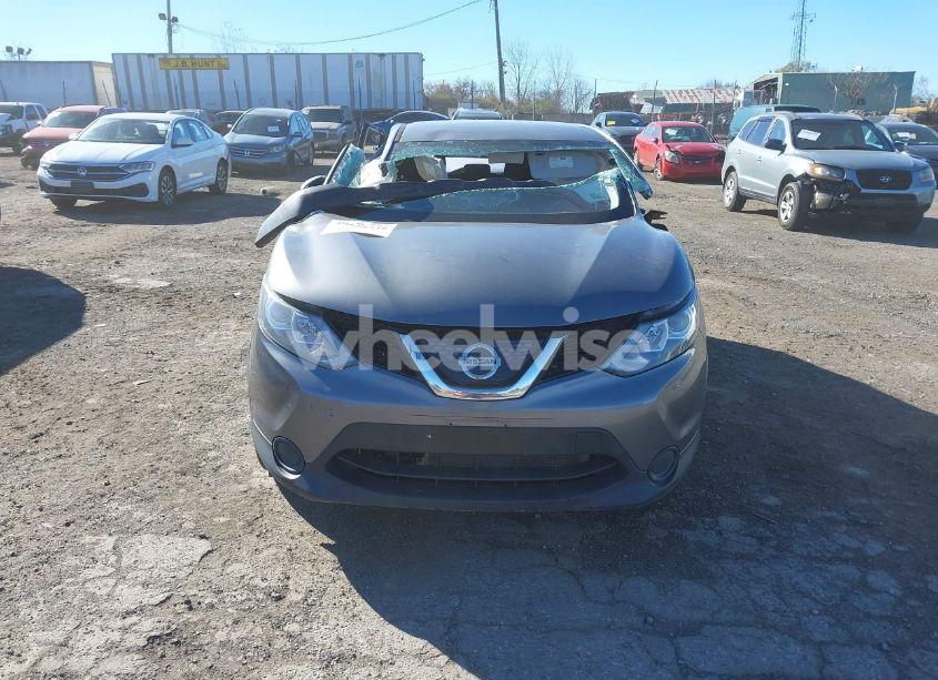 Photo 12 of 2018 Nissan Rogue SPORT S (VIN JN1BJ1CR4JW281565)