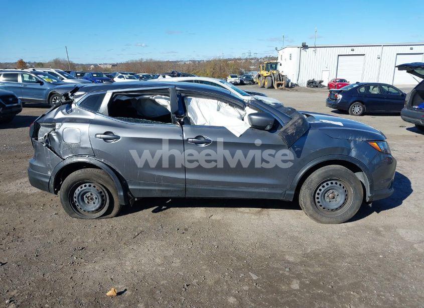 Photo 13 of 2018 Nissan Rogue SPORT S (VIN JN1BJ1CR4JW281565)