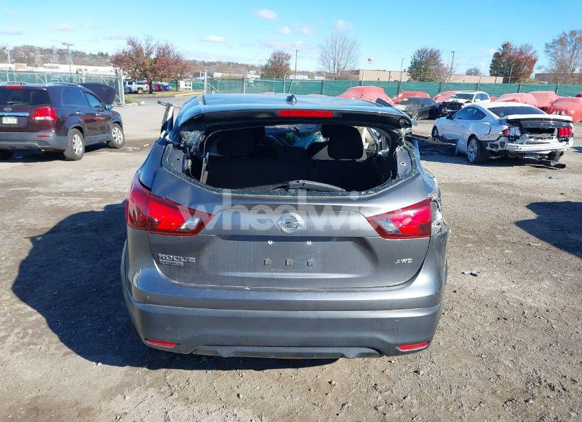 Photo 16 of 2018 Nissan Rogue SPORT S (VIN JN1BJ1CR4JW281565)