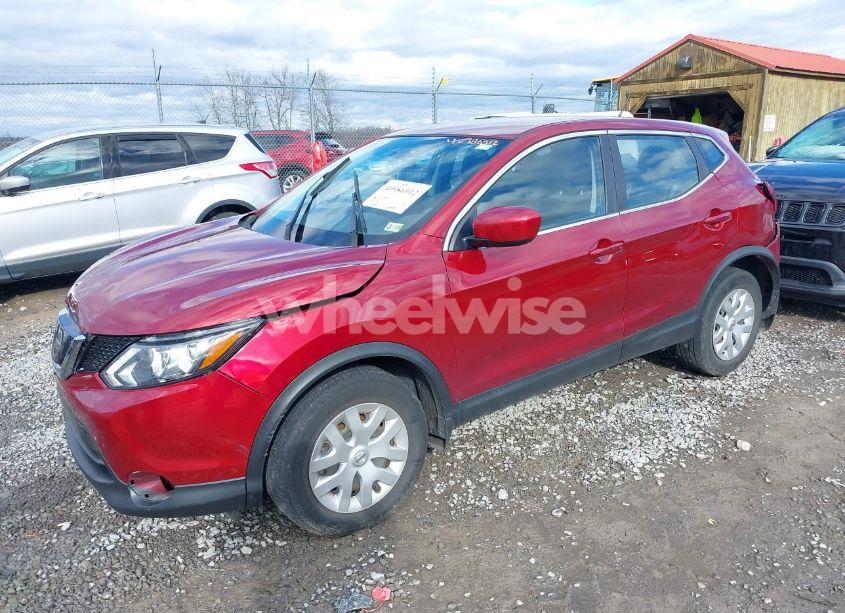 Photo 2 of 2019 Nissan Rogue SPORT S (VIN JN1BJ1CR4KW331916)