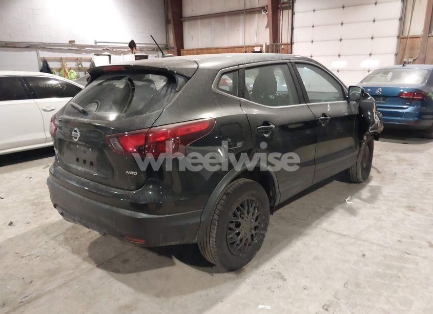 Photo 4 of 2019 Nissan Rogue SPORT S (VIN JN1BJ1CR4KW336503)