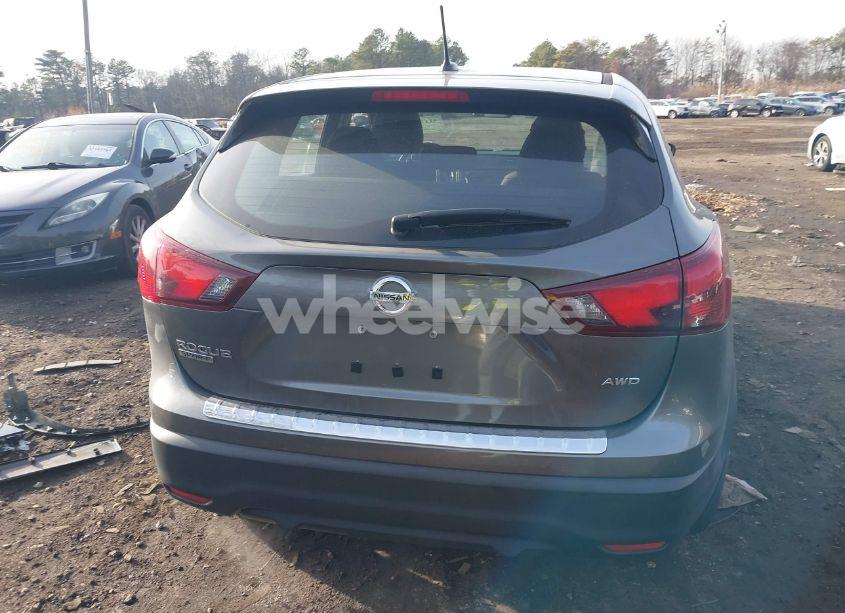 Photo 16 of 2019 Nissan Rogue SPORT S (VIN JN1BJ1CR4KW340146)