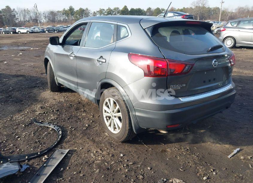 Photo 3 of 2019 Nissan Rogue SPORT S (VIN JN1BJ1CR4KW340146)