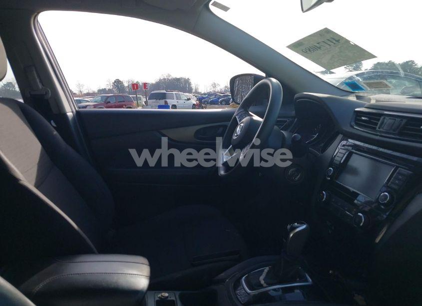 Photo 5 of 2019 Nissan Rogue SPORT S (VIN JN1BJ1CR4KW340146)