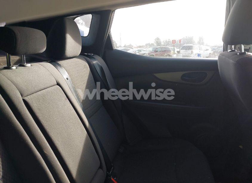 Photo 8 of 2019 Nissan Rogue SPORT S (VIN JN1BJ1CR4KW340146)