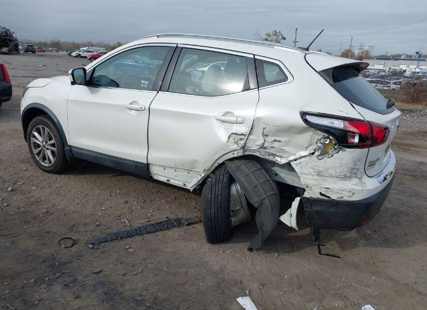 Photo 3 of 2019 Nissan Rogue SPORT SV (VIN JN1BJ1CR4KW341281)