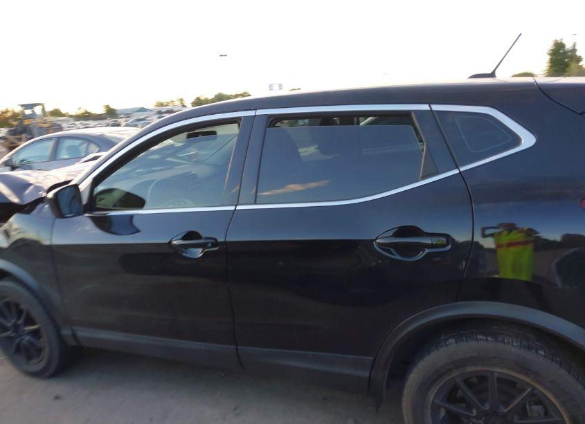 Photo 14 of 2019 Nissan Rogue SPORT S (VIN JN1BJ1CR4KW341295)