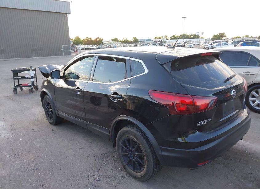Photo 3 of 2019 Nissan Rogue SPORT S (VIN JN1BJ1CR4KW341295)