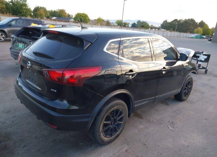 Photo 4 of 2019 Nissan Rogue SPORT S (VIN JN1BJ1CR4KW341295)