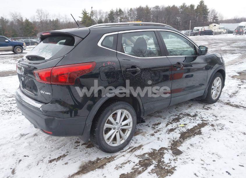 Photo 4 of 2017 Nissan Rogue SPORT SV (VIN JN1BJ1CR5HW109748)