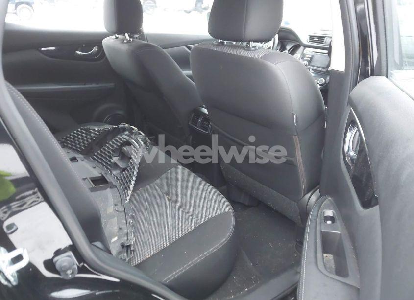 Photo 8 of 2017 Nissan Rogue SPORT SV (VIN JN1BJ1CR5HW109748)