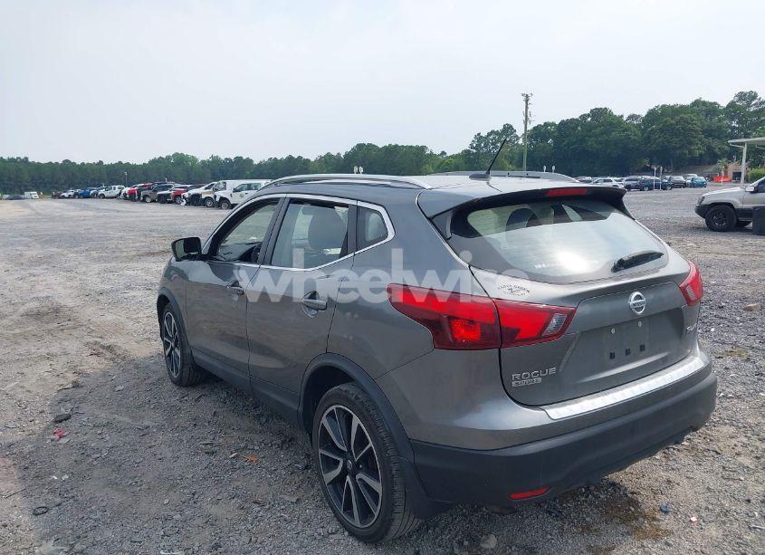 Photo 3 of 2017 Nissan Rogue SPORT SL (VIN JN1BJ1CR5HW110298)