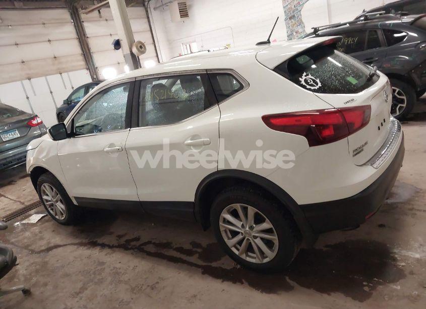 Photo 15 of 2017 Nissan Rogue SPORT S (VIN JN1BJ1CR5HW114299)