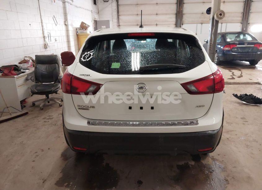 Photo 17 of 2017 Nissan Rogue SPORT S (VIN JN1BJ1CR5HW114299)