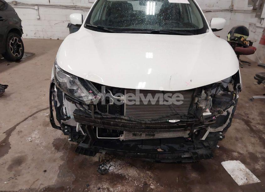 Photo 6 of 2017 Nissan Rogue SPORT S (VIN JN1BJ1CR5HW114299)