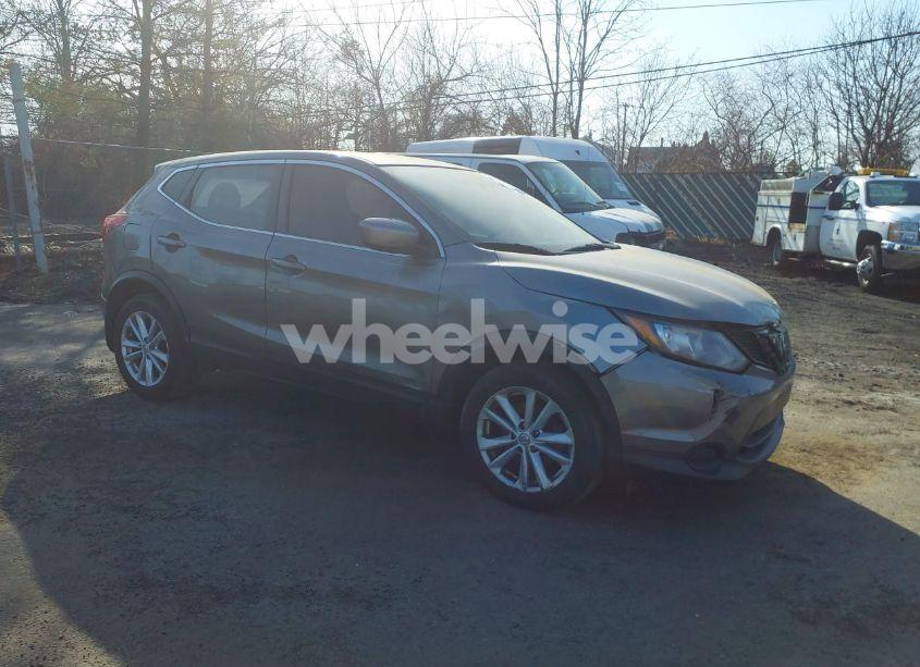 2017 Nissan Rogue SPORT S (VIN JN1BJ1CR5HW117297) main photo