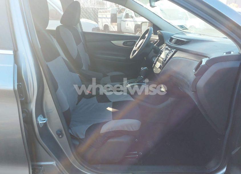 Photo 5 of 2017 Nissan Rogue SPORT S (VIN JN1BJ1CR5HW117297)