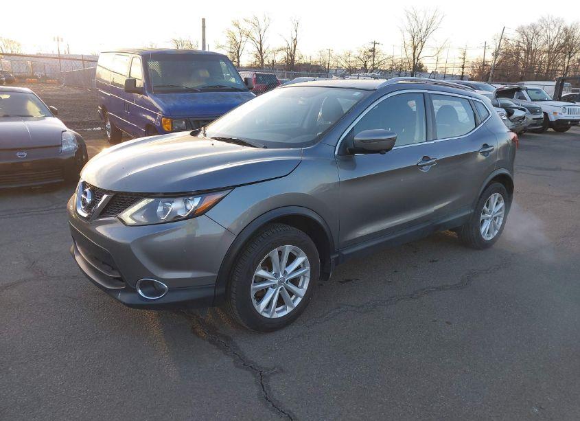 Photo 2 of 2017 Nissan Rogue SPORT SV (VIN JN1BJ1CR5HW122046)