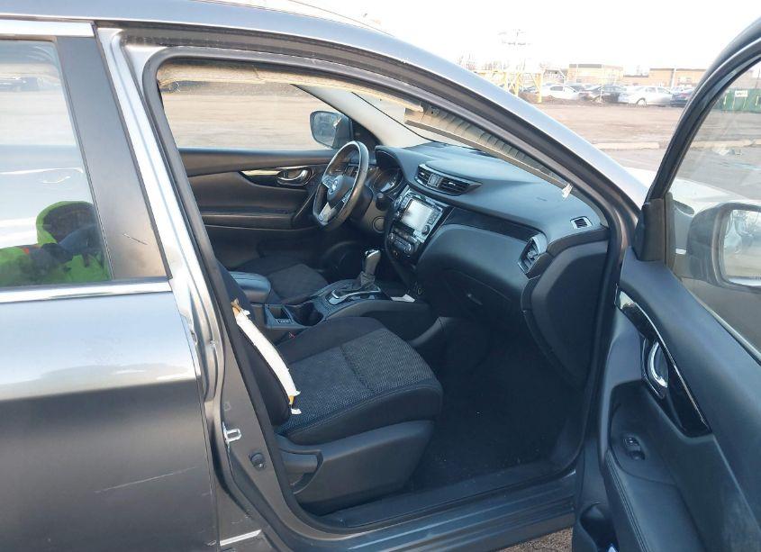 Photo 5 of 2017 Nissan Rogue SPORT SV (VIN JN1BJ1CR5HW122046)