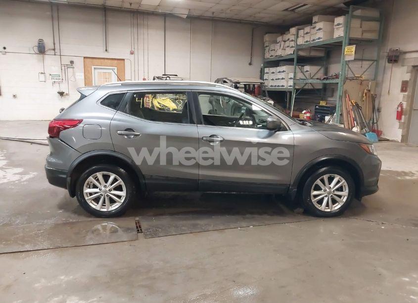 Photo 13 of 2017 Nissan Rogue SPORT SV (VIN JN1BJ1CR5HW122452)