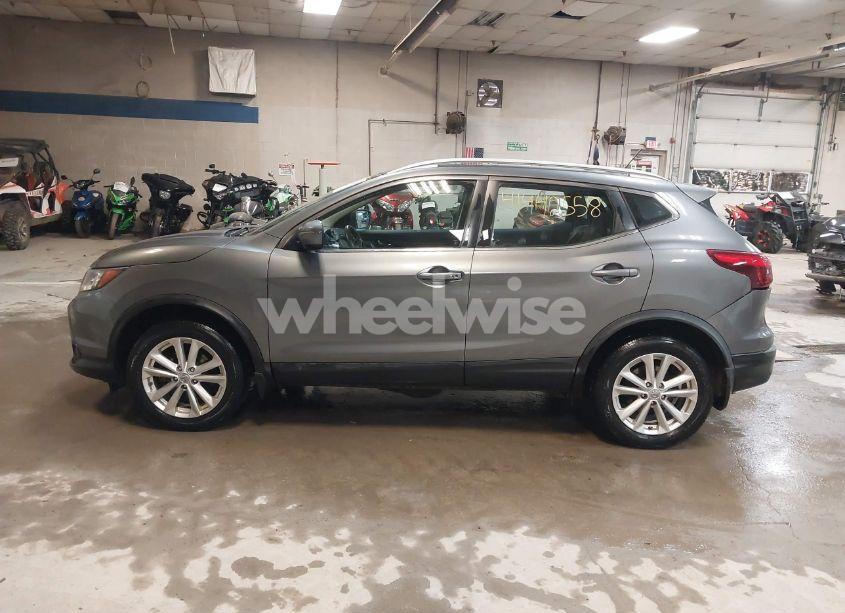 Photo 14 of 2017 Nissan Rogue SPORT SV (VIN JN1BJ1CR5HW122452)