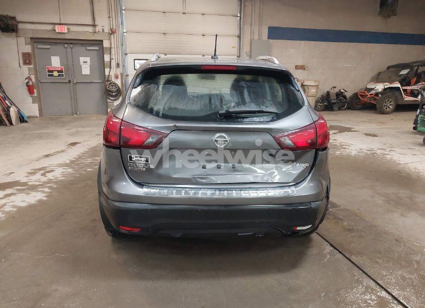 Photo 16 of 2017 Nissan Rogue SPORT SV (VIN JN1BJ1CR5HW122452)