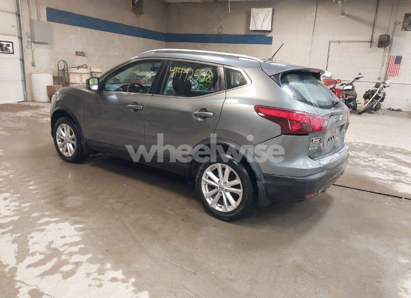 Photo 3 of 2017 Nissan Rogue SPORT SV (VIN JN1BJ1CR5HW122452)