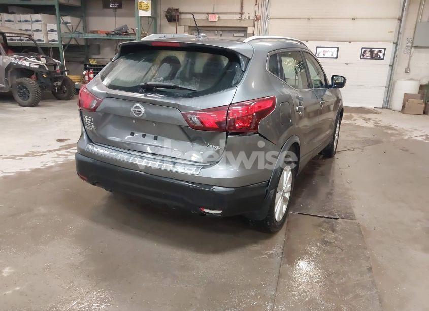 Photo 4 of 2017 Nissan Rogue SPORT SV (VIN JN1BJ1CR5HW122452)