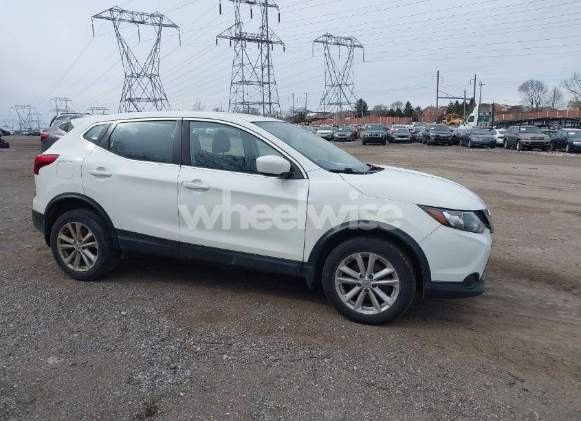 2017 Nissan Rogue SPORT S (VIN JN1BJ1CR5HW133550) main photo
