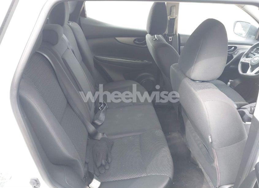 Photo 8 of 2017 Nissan Rogue SPORT S (VIN JN1BJ1CR5HW133550)