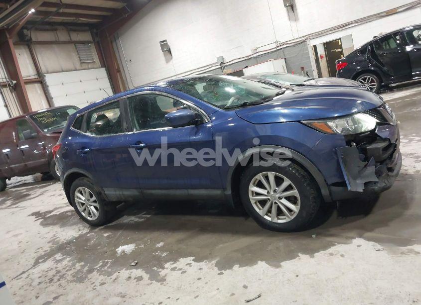 Photo 13 of 2018 Nissan Rogue SPORT S (VIN JN1BJ1CR5JW201304)