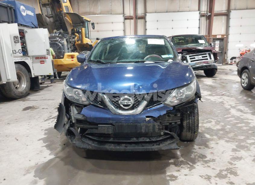 Photo 17 of 2018 Nissan Rogue SPORT S (VIN JN1BJ1CR5JW201304)