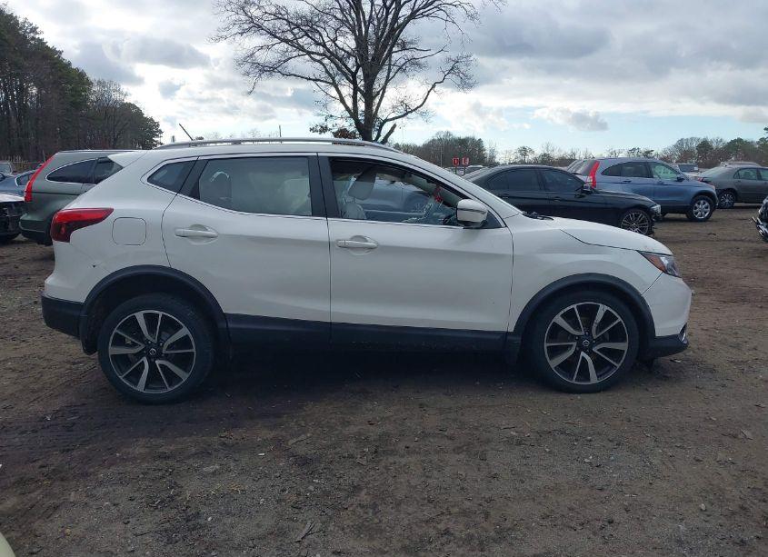 Photo 12 of 2018 Nissan Rogue SPORT SL (VIN JN1BJ1CR5JW204915)