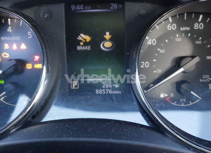 Photo 15 of 2018 Nissan Rogue SPORT SV (VIN JN1BJ1CR5JW208690)