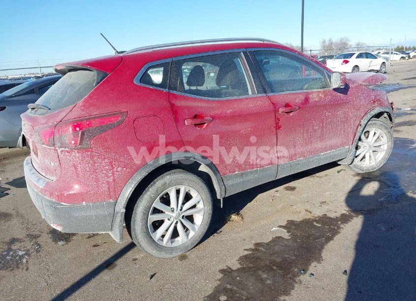 Photo 4 of 2018 Nissan Rogue SPORT SV (VIN JN1BJ1CR5JW208690)