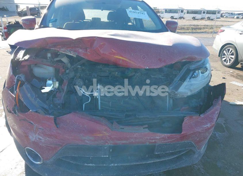 Photo 6 of 2018 Nissan Rogue SPORT SV (VIN JN1BJ1CR5JW208690)