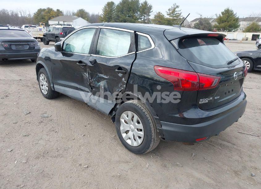Photo 3 of 2018 Nissan Rogue SPORT S (VIN JN1BJ1CR5JW251040)