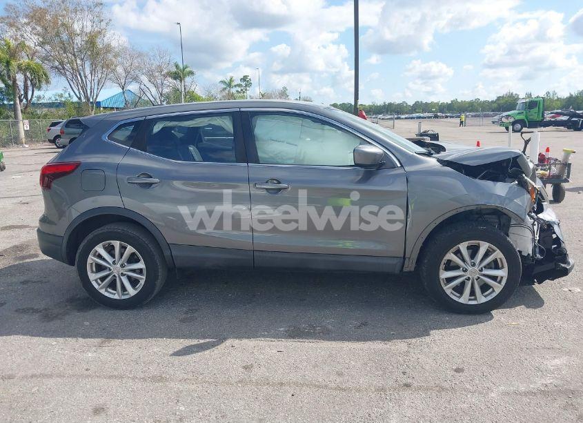 Photo 13 of 2018 Nissan Rogue SPORT S (VIN JN1BJ1CR5JW251619)